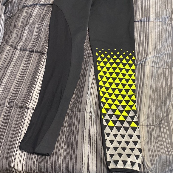 Hipkini athletic leggings TAMANHO G black, yellow size small ? - Picture 2 of 12